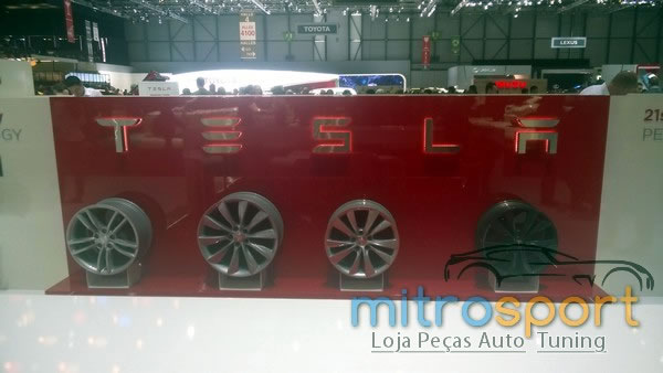 Salão automóvel de Genebra 2014, Stand da Tesla