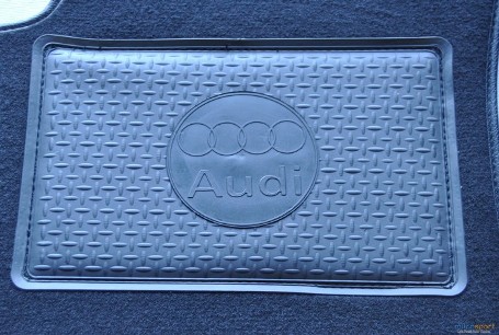 Tapete auto para Audi A4